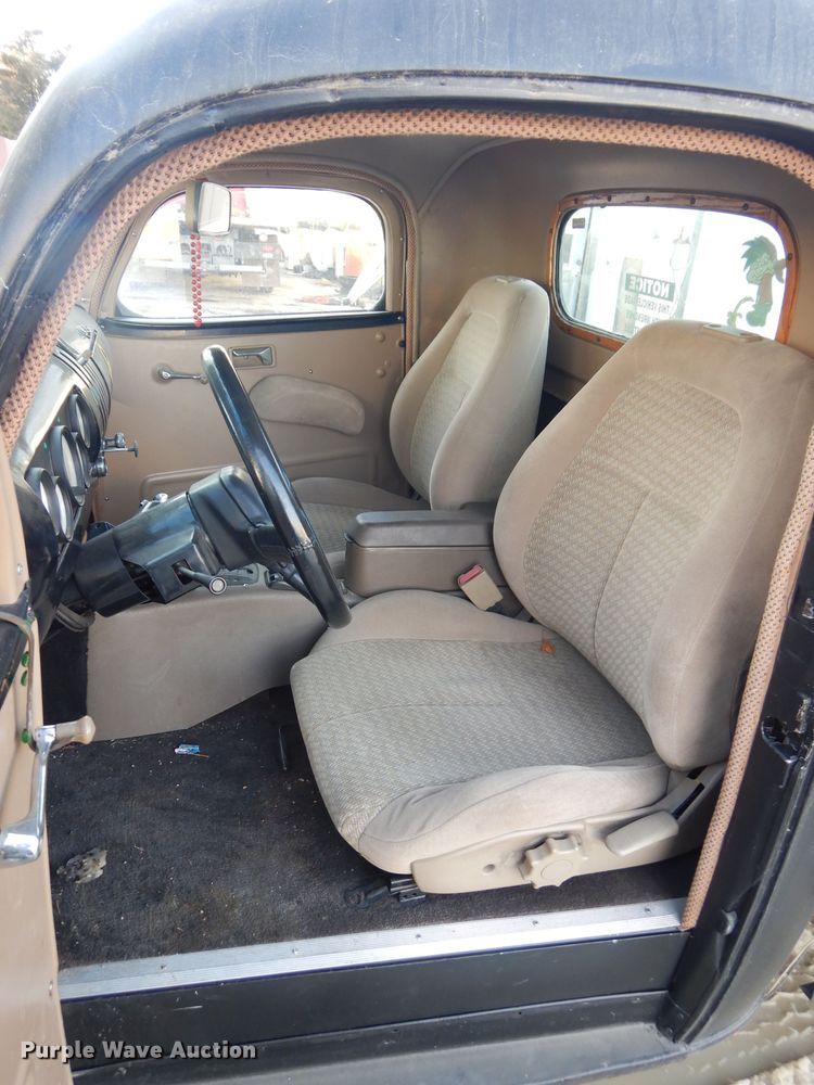 image for item GF9981 1941 Chevrolet pickup truck