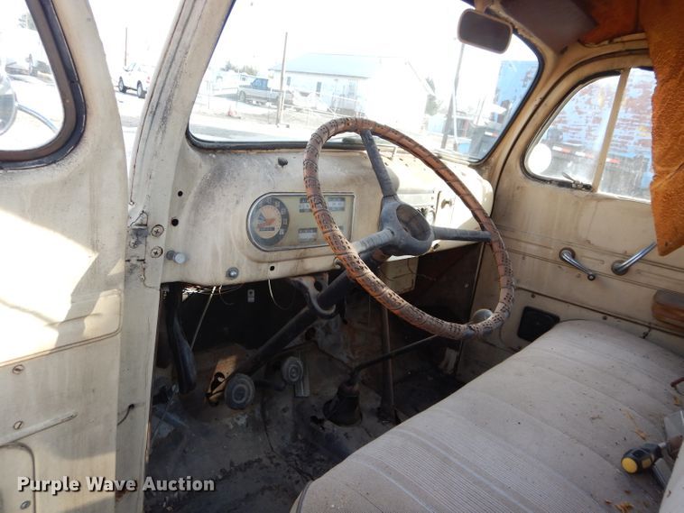 image for item GF9982 1948 Ford F1 pickup truck