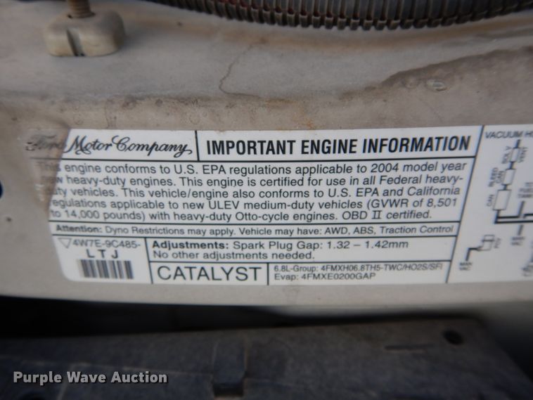 image for item GF9983 2004 Ford E350 Super Duty shuttle bus