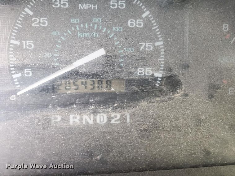 image for item GF9984 1996 Ford Econoline E350 shuttle bus