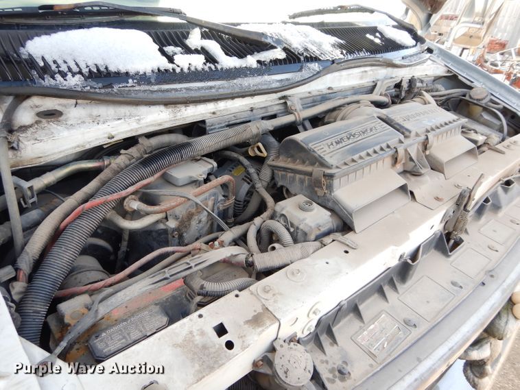 image for item GF9984 1996 Ford Econoline E350 shuttle bus