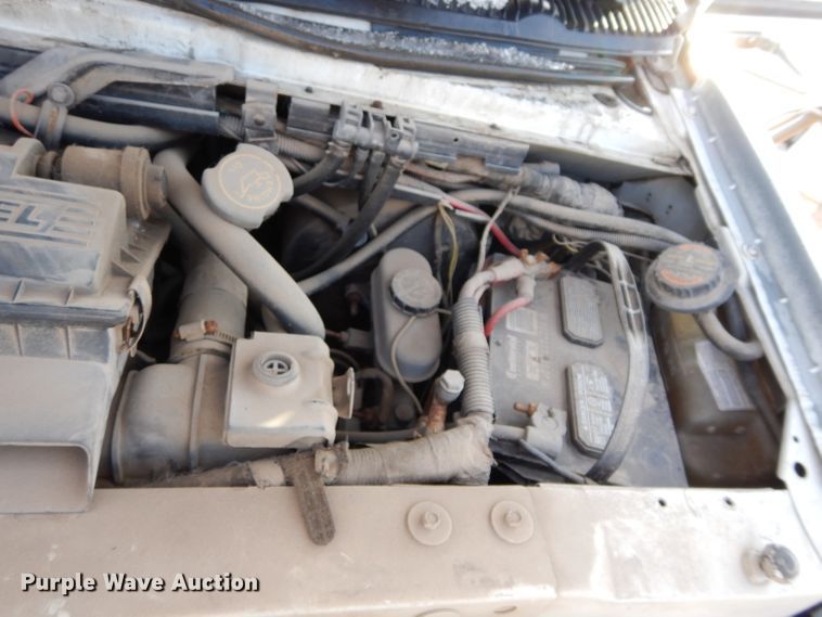 image for item GF9984 1996 Ford Econoline E350 shuttle bus