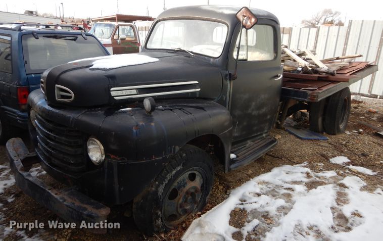 image for item GF9986 1950 Ford F6 dump flatbed truck