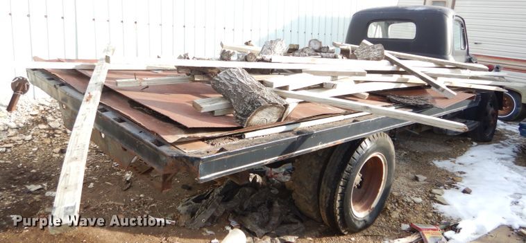 image for item GF9986 1950 Ford F6 dump flatbed truck