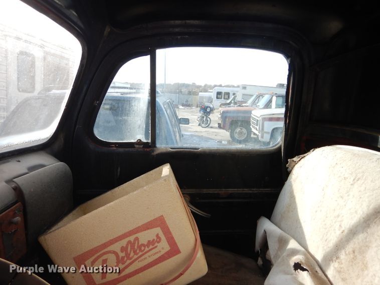 image for item GF9986 1950 Ford F6 dump flatbed truck