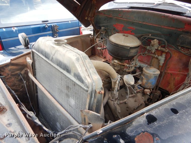 image for item GF9986 1950 Ford F6 dump flatbed truck