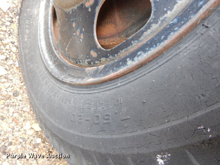 image for item GF9986 1950 Ford F6 dump flatbed truck