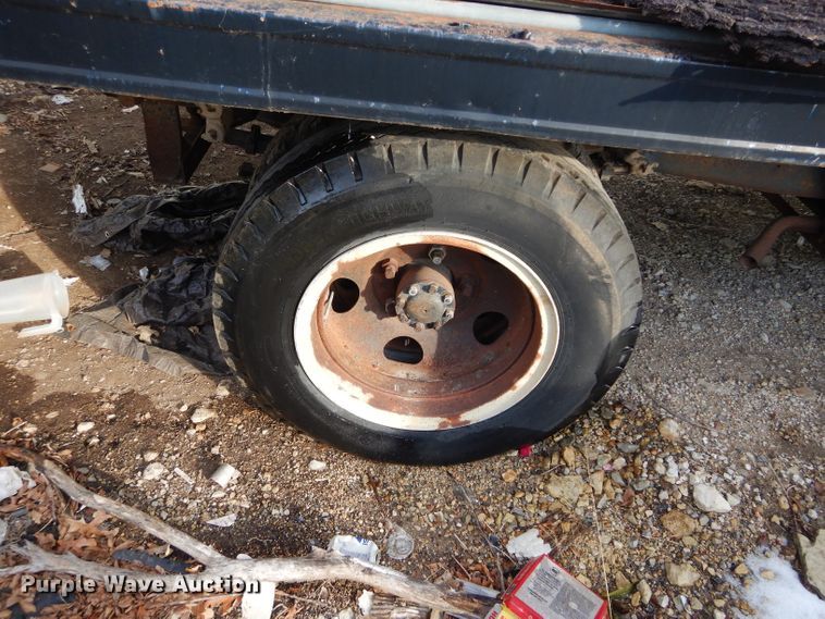 image for item GF9986 1950 Ford F6 dump flatbed truck