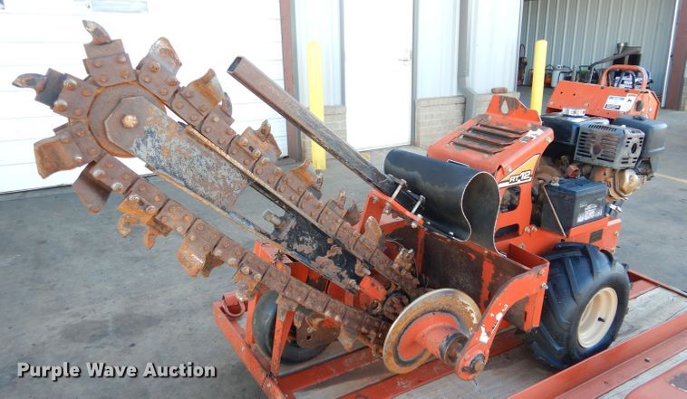 image for item GF9989 2013 Ditch Witch RT12 trencher