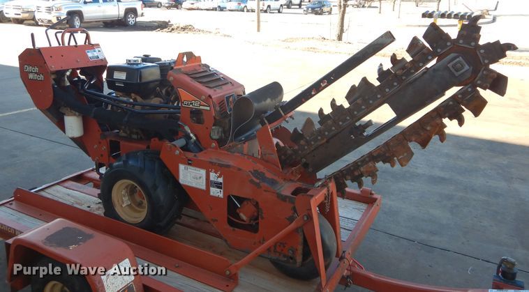 image for item GF9989 2013 Ditch Witch RT12 trencher