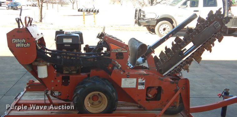 image for item GF9989 2013 Ditch Witch RT12 trencher