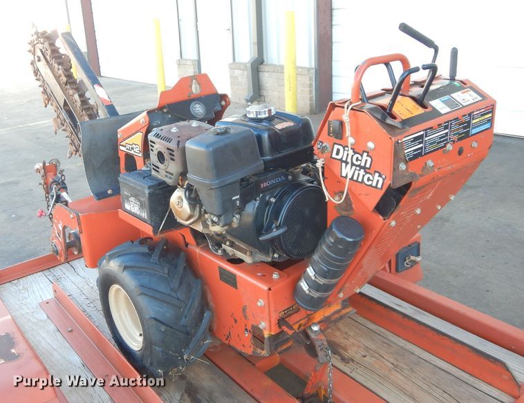 image for item GF9989 2013 Ditch Witch RT12 trencher