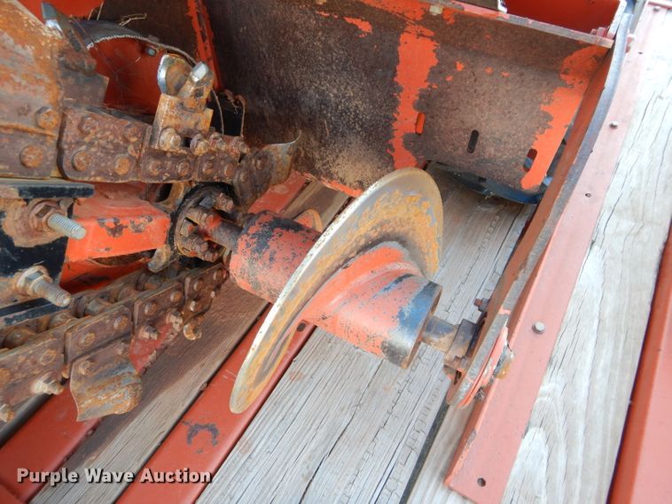 image for item GF9989 2013 Ditch Witch RT12 trencher