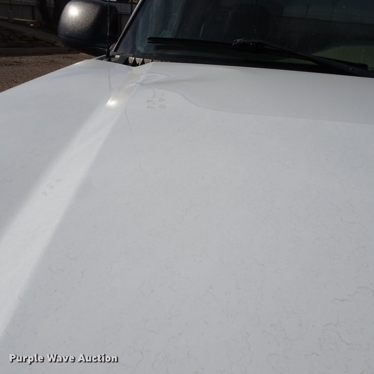 image for item GI9779 2003 Chevrolet Silverado 2500HD Crew Cab pickup truck