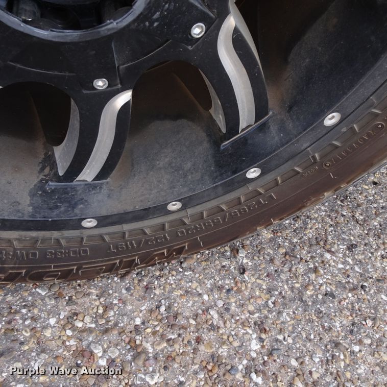 image for item GI9779 2003 Chevrolet Silverado 2500HD Crew Cab pickup truck