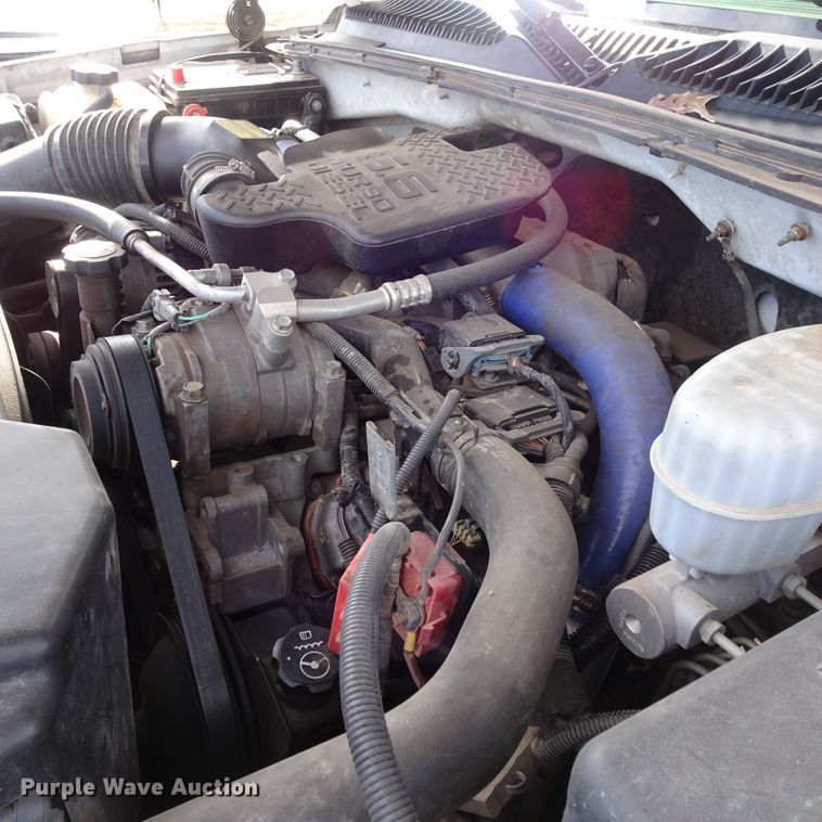 image for item GI9779 2003 Chevrolet Silverado 2500HD Crew Cab pickup truck