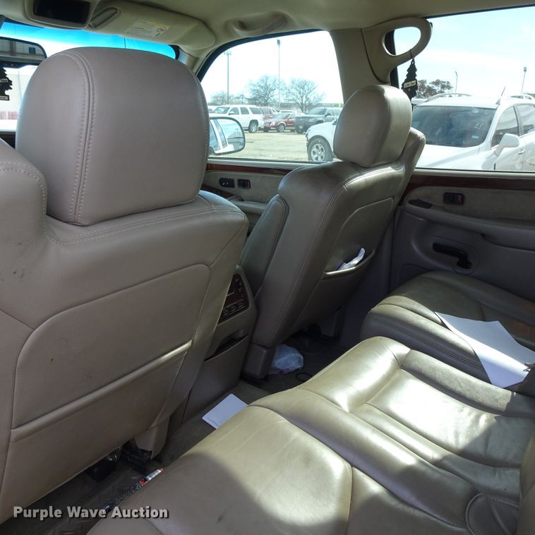 image for item GI9779 2003 Chevrolet Silverado 2500HD Crew Cab pickup truck