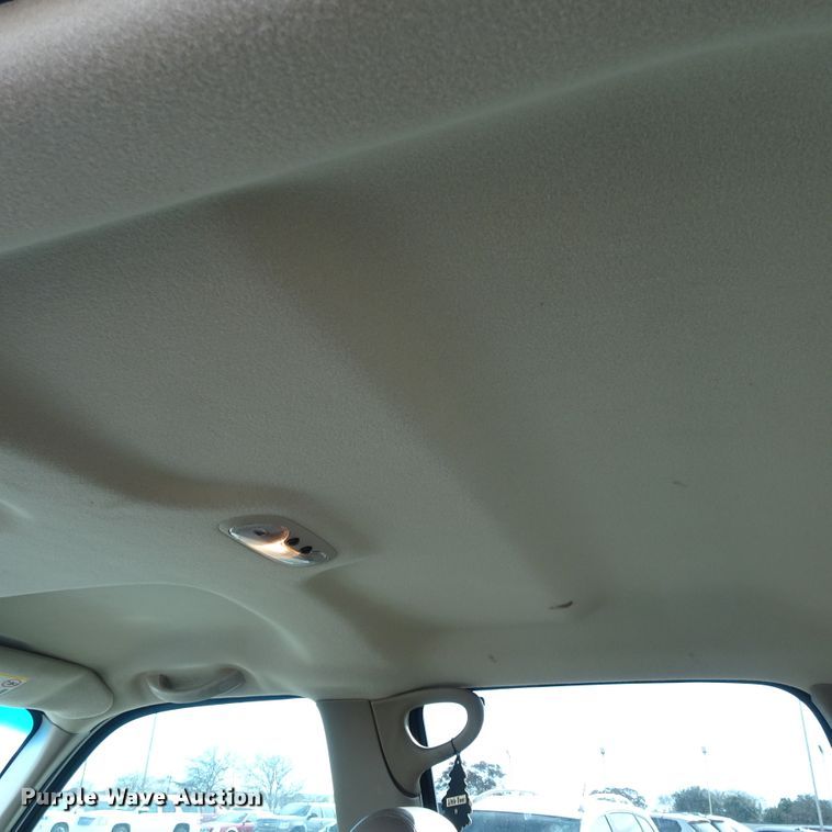 image for item GI9779 2003 Chevrolet Silverado 2500HD Crew Cab pickup truck