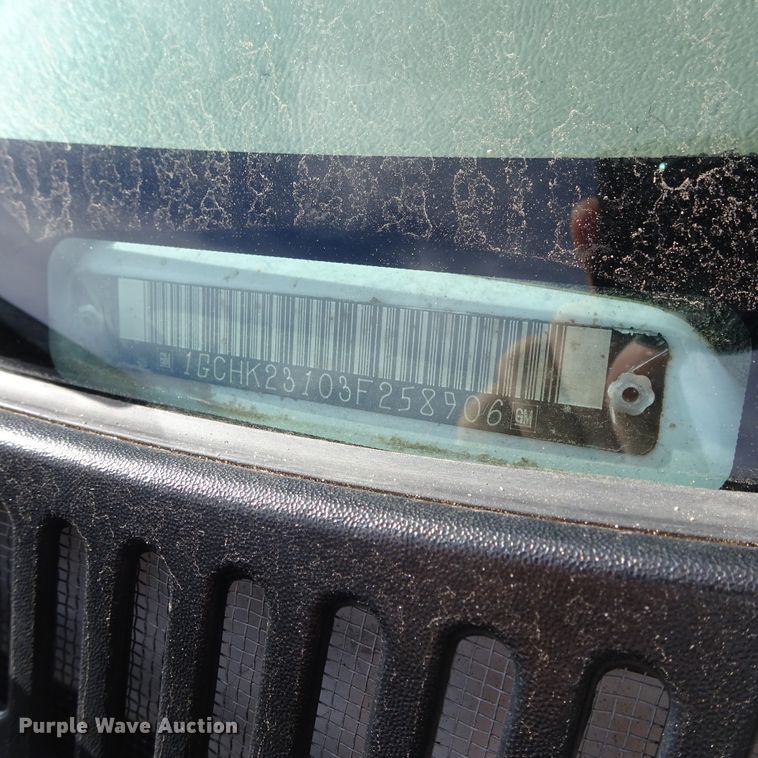 image for item GI9779 2003 Chevrolet Silverado 2500HD Crew Cab pickup truck