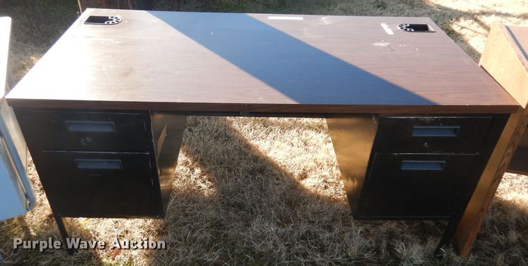 image for item GJ9139 (3) desks