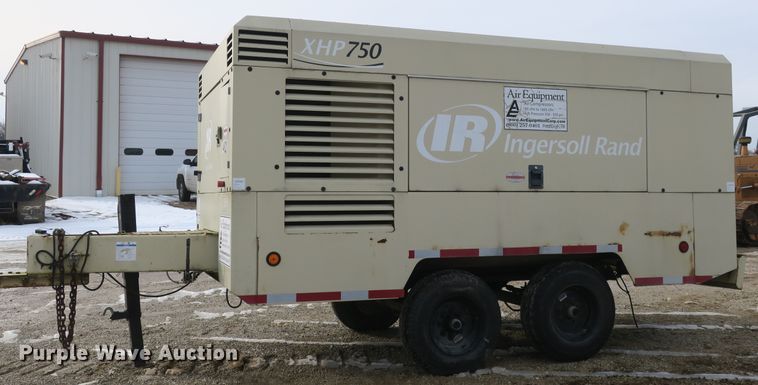 image for item DB10087 2008 Ingersoll Rand XHP750 air compressor
