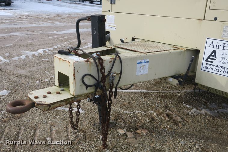 image for item DB10087 2008 Ingersoll Rand XHP750 air compressor