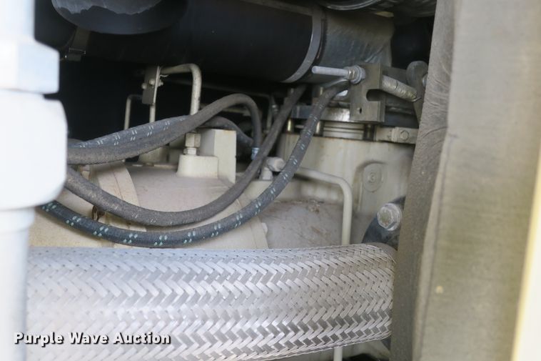 image for item DB10087 2008 Ingersoll Rand XHP750 air compressor