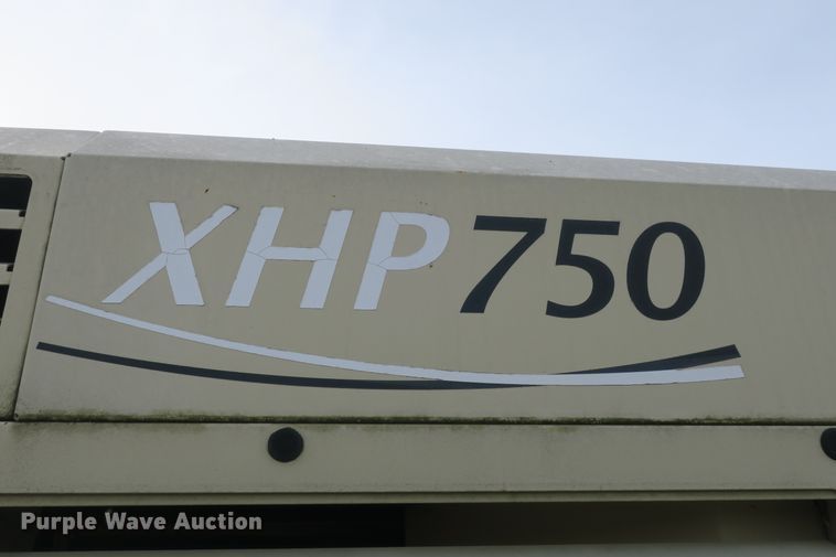 image for item DB10087 2008 Ingersoll Rand XHP750 air compressor