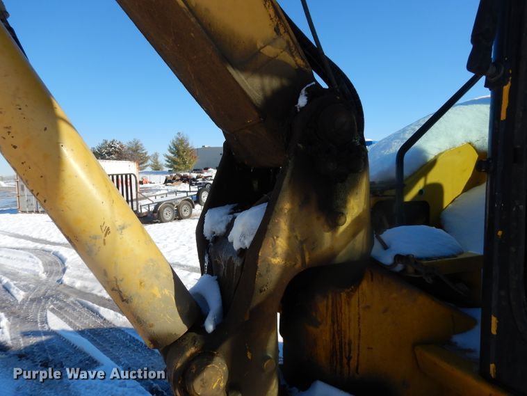 image for item DE4212 2012 Komatsu PC88MR-8 mini excavator