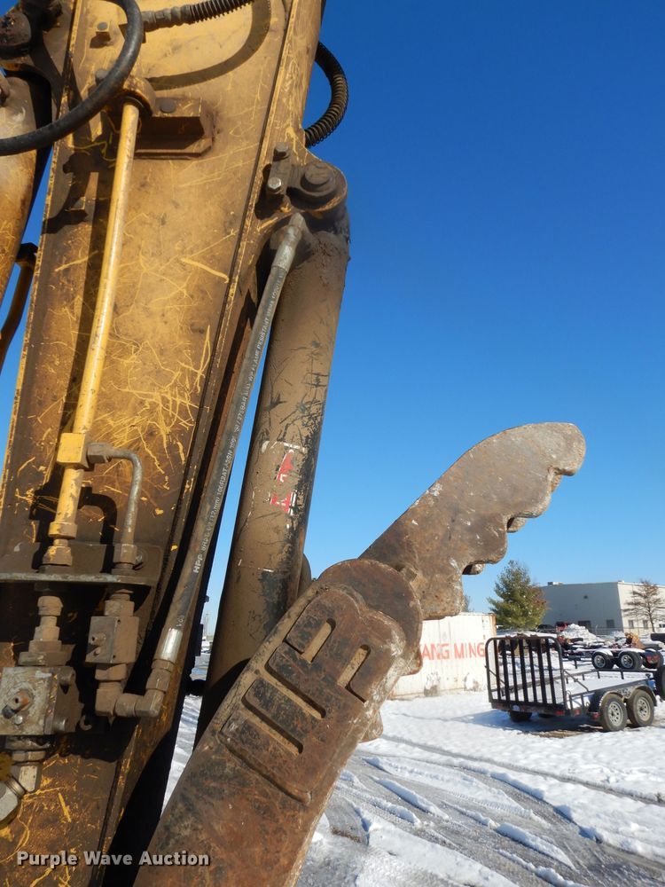 image for item DE4212 2012 Komatsu PC88MR-8 mini excavator