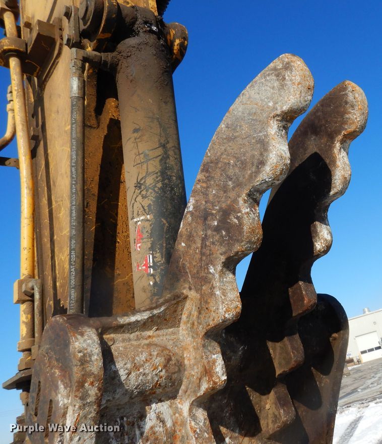 image for item DE4212 2012 Komatsu PC88MR-8 mini excavator