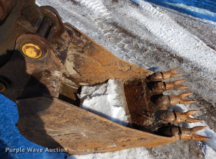 image for item DE4212 2012 Komatsu PC88MR-8 mini excavator