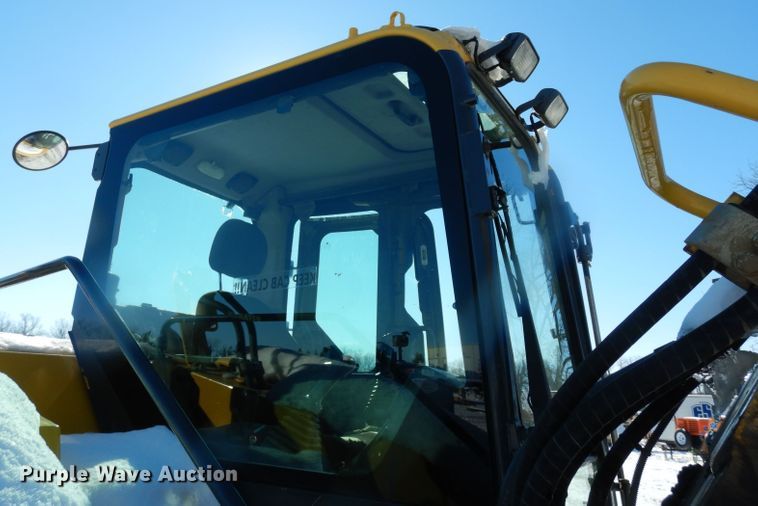 image for item DE4212 2012 Komatsu PC88MR-8 mini excavator