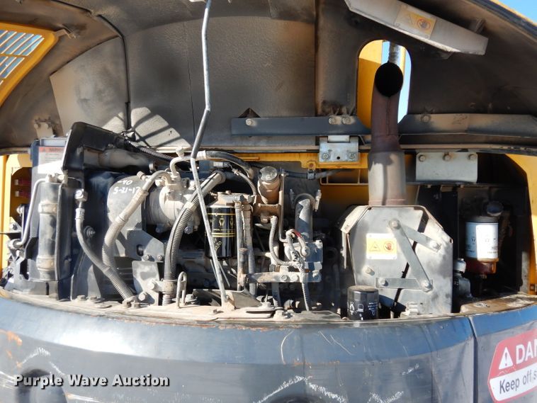 image for item DE4212 2012 Komatsu PC88MR-8 mini excavator