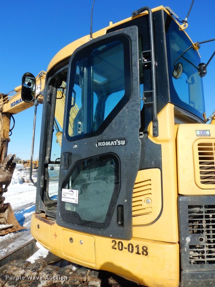 image for item DE4212 2012 Komatsu PC88MR-8 mini excavator