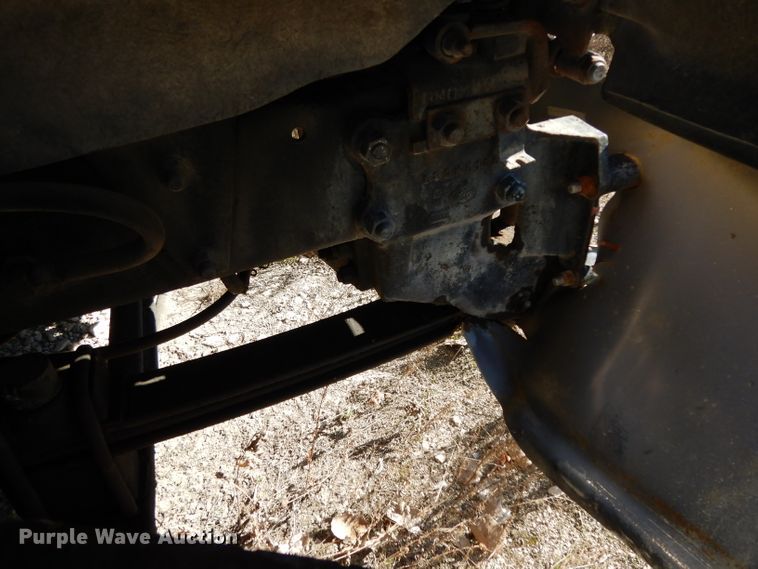 image for item DF2598 1989 Mack R690ST service truck