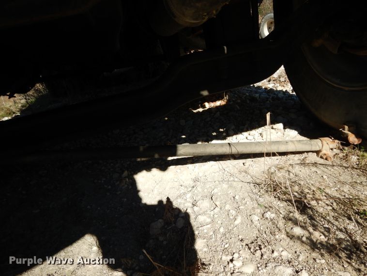 image for item DF2598 1989 Mack R690ST service truck