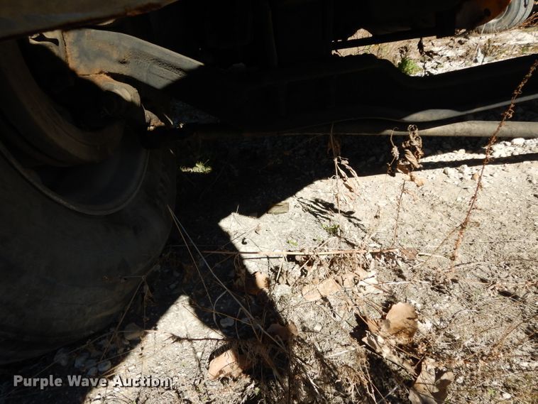 image for item DF2598 1989 Mack R690ST service truck