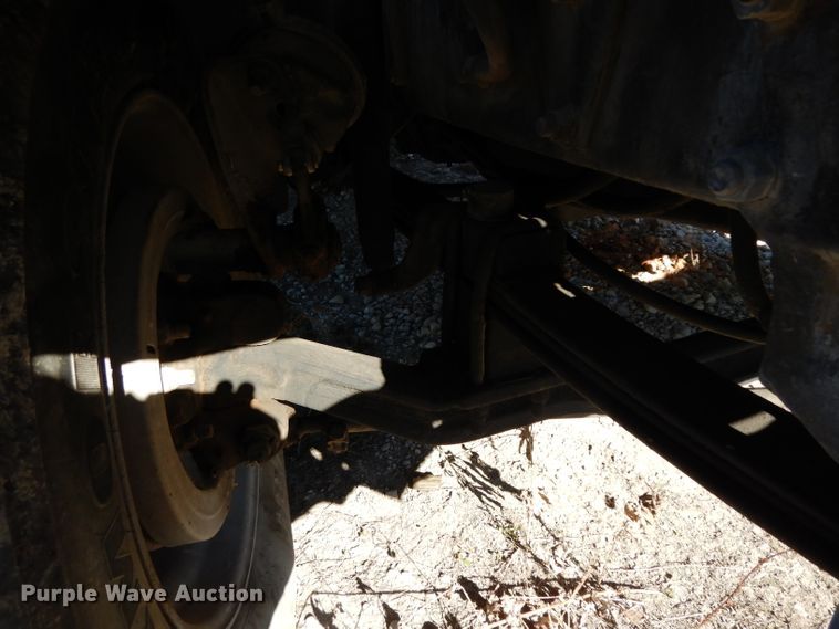 image for item DF2598 1989 Mack R690ST service truck