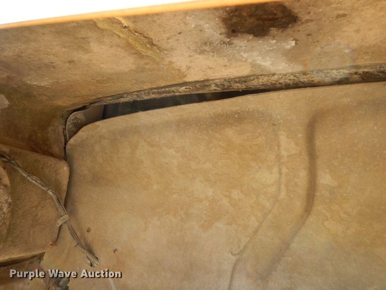 image for item DF2598 1989 Mack R690ST service truck