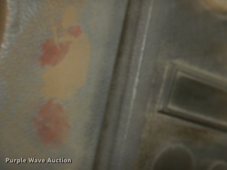 image for item DF2598 1989 Mack R690ST service truck