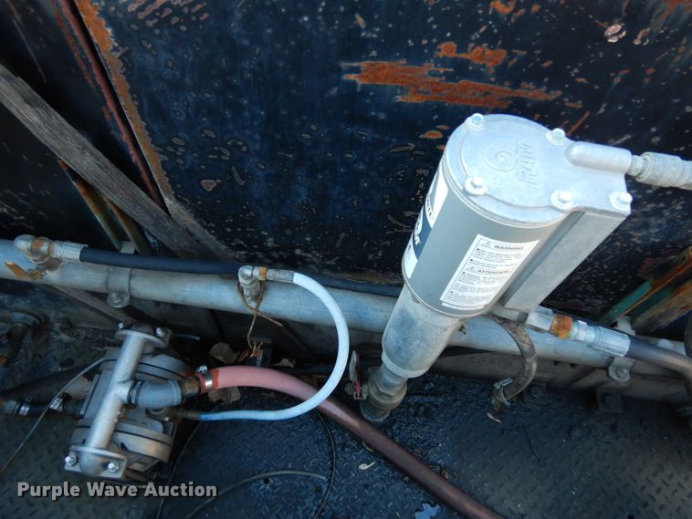 image for item DF2598 1989 Mack R690ST service truck