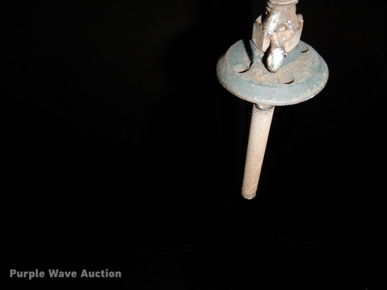 image for item DF2598 1989 Mack R690ST service truck