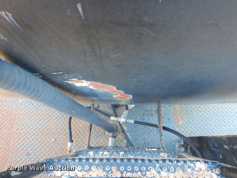 image for item DF2598 1989 Mack R690ST service truck