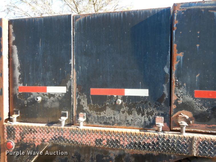 image for item DF2598 1989 Mack R690ST service truck