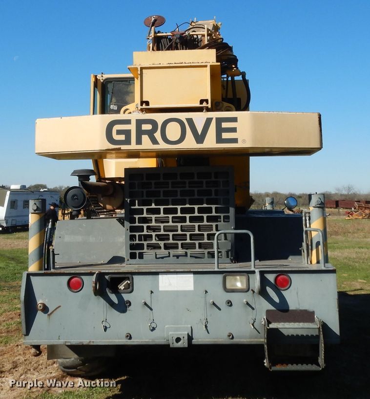 image for item DF2599 2000 Grove RT530E crane