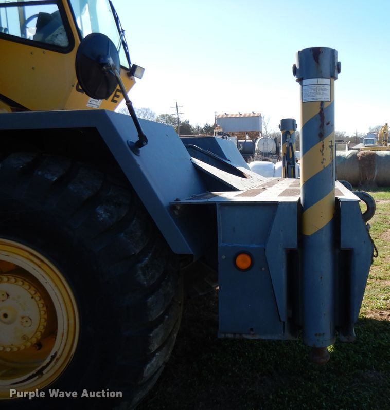 image for item DF2599 2000 Grove RT530E crane