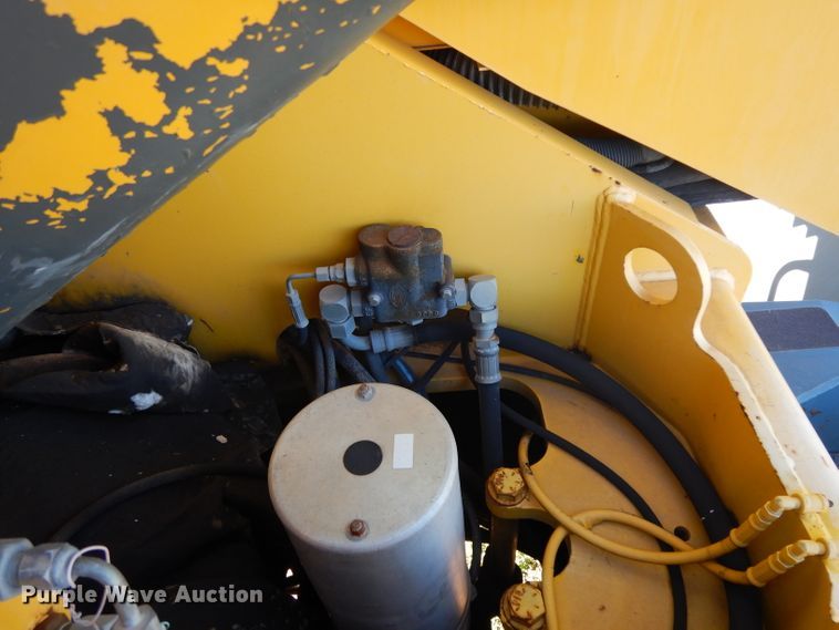 image for item DF2599 2000 Grove RT530E crane