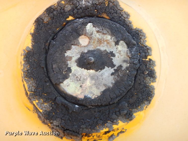 image for item DF2599 2000 Grove RT530E crane