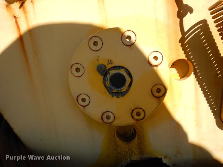 image for item DF2599 2000 Grove RT530E crane